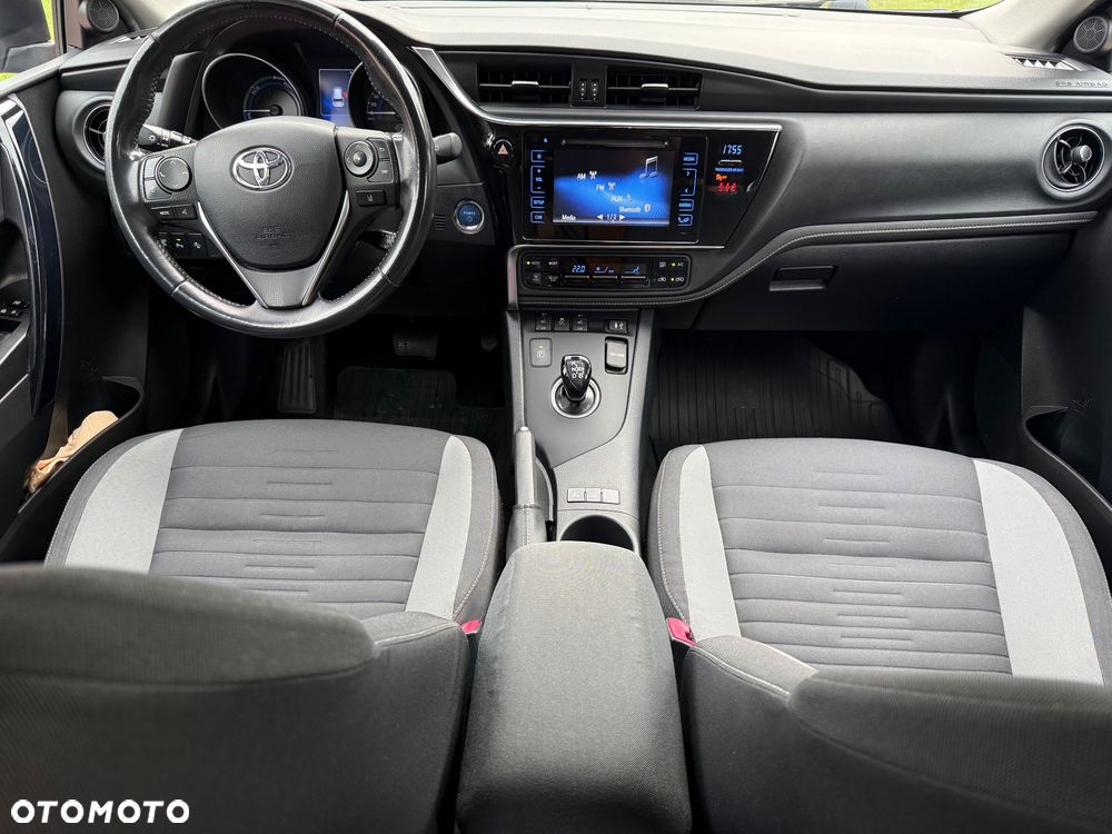 Toyota Auris - 16