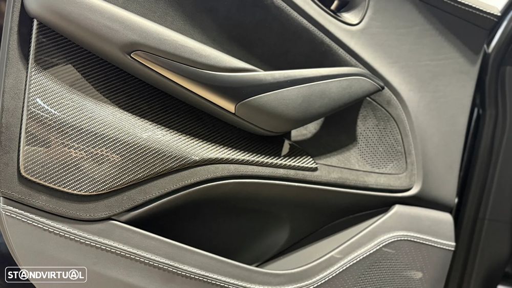 Aston Martin DBX 707 - 46