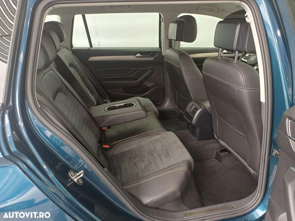 Volkswagen Passat Variant 2.0 TDI DSG Highline - 30