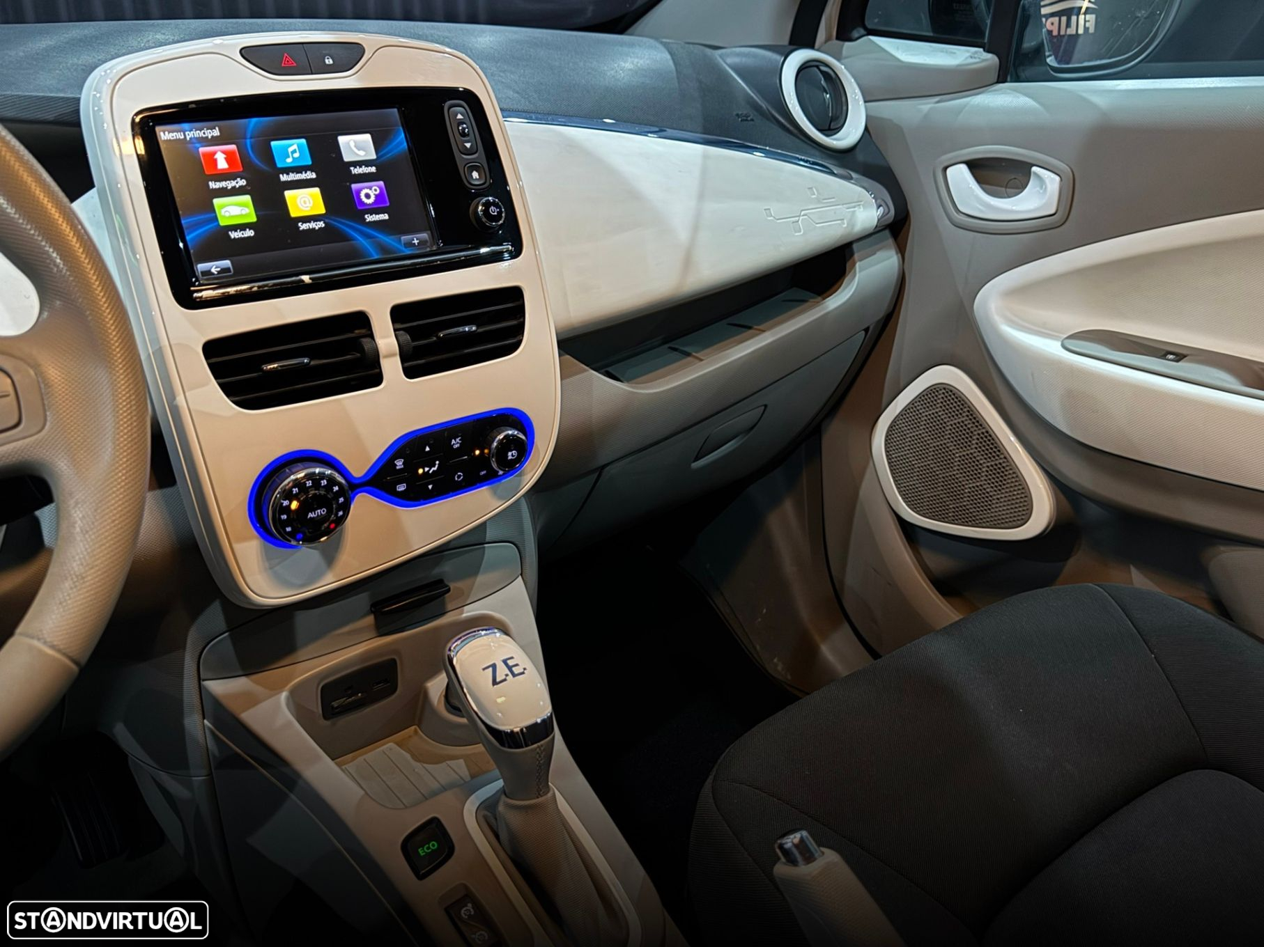 Renault Zoe - 15