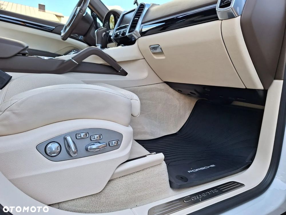 Porsche Cayenne - 6