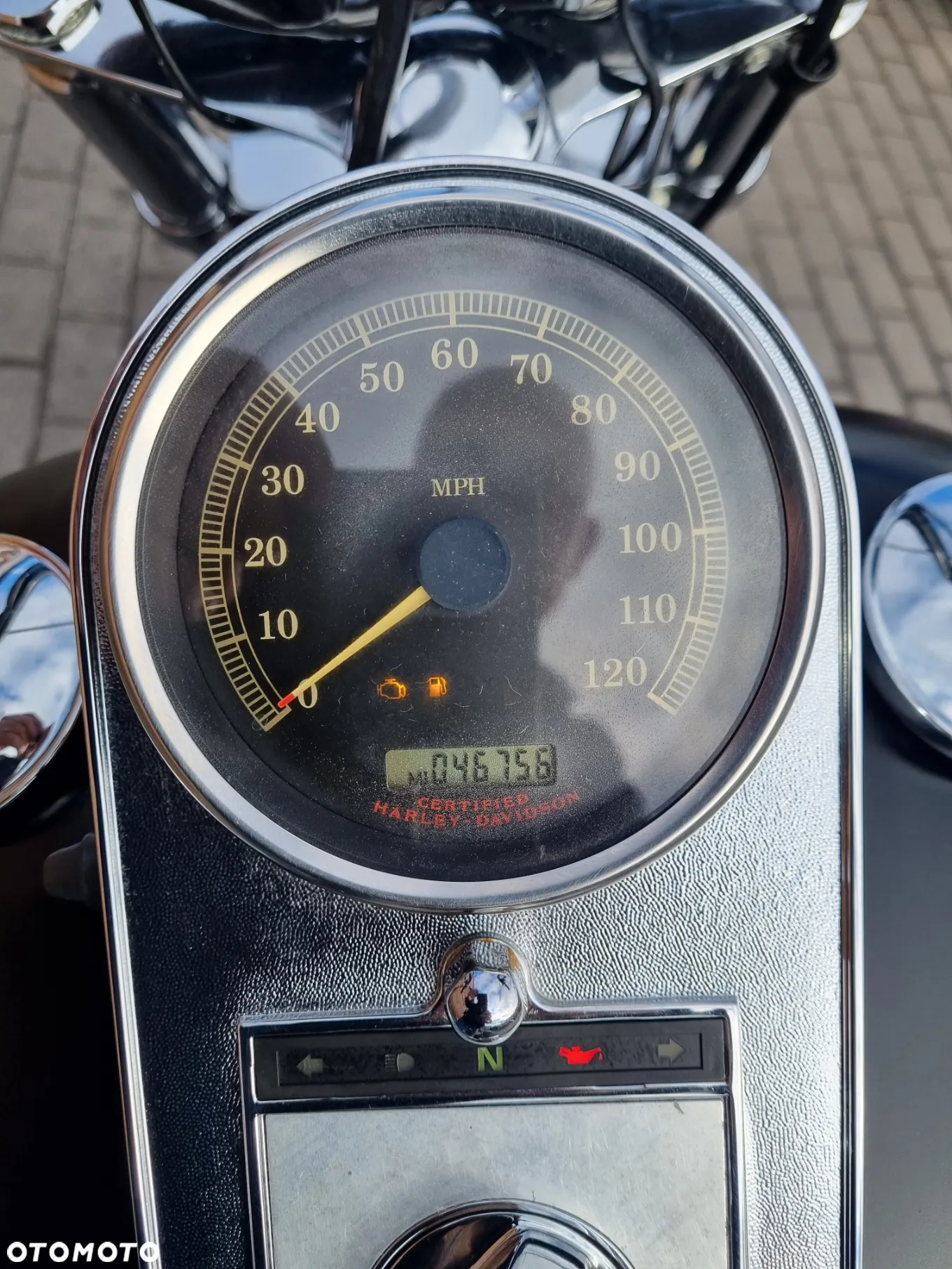 Harley-Davidson Softail Custom - 11