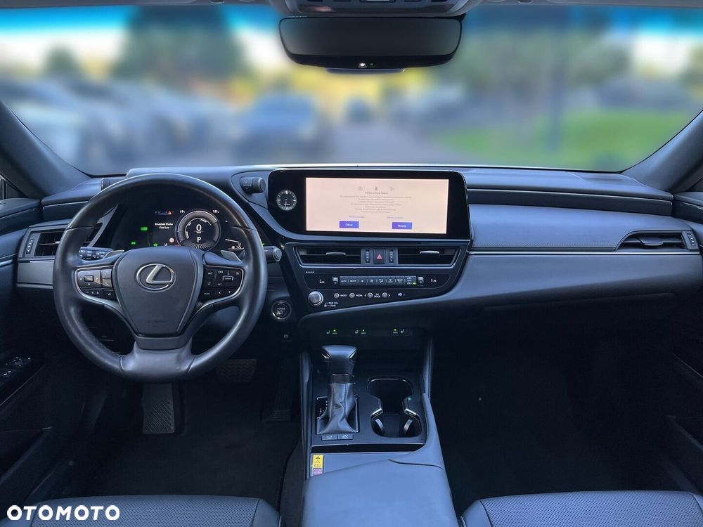 Lexus ES 300h Business Edition - 8
