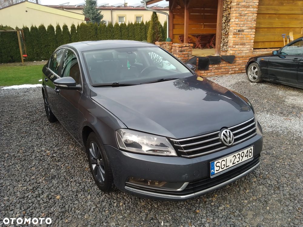 Volkswagen Passat 1.6 TDI DPF BlueMot Highline - 3