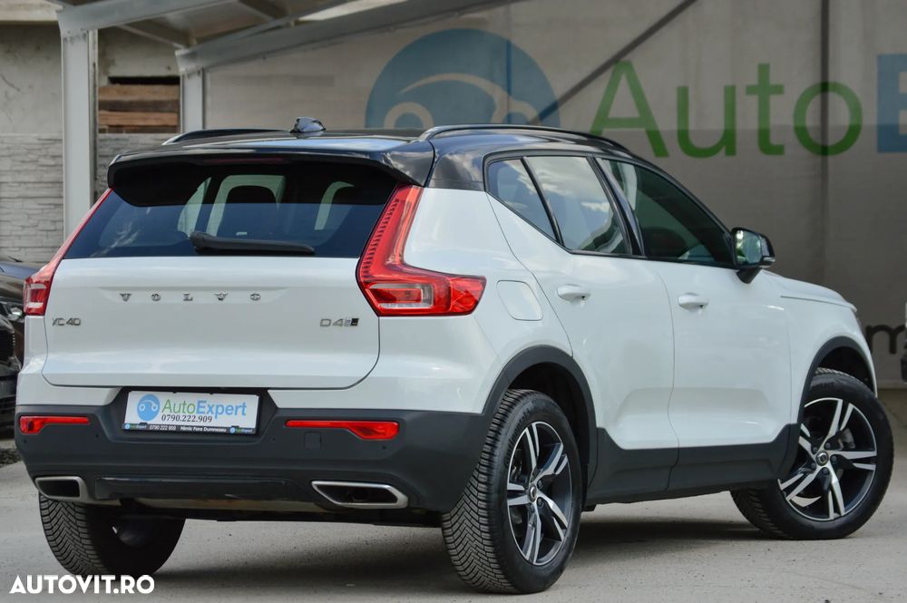 Volvo XC 40 D4 AWD R-Design - 28