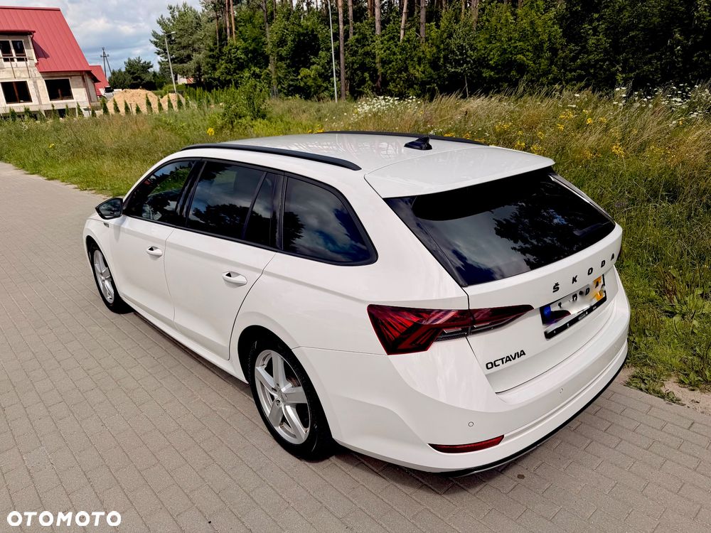 Skoda Octavia 2.0 TDI DSG Sportline - 4