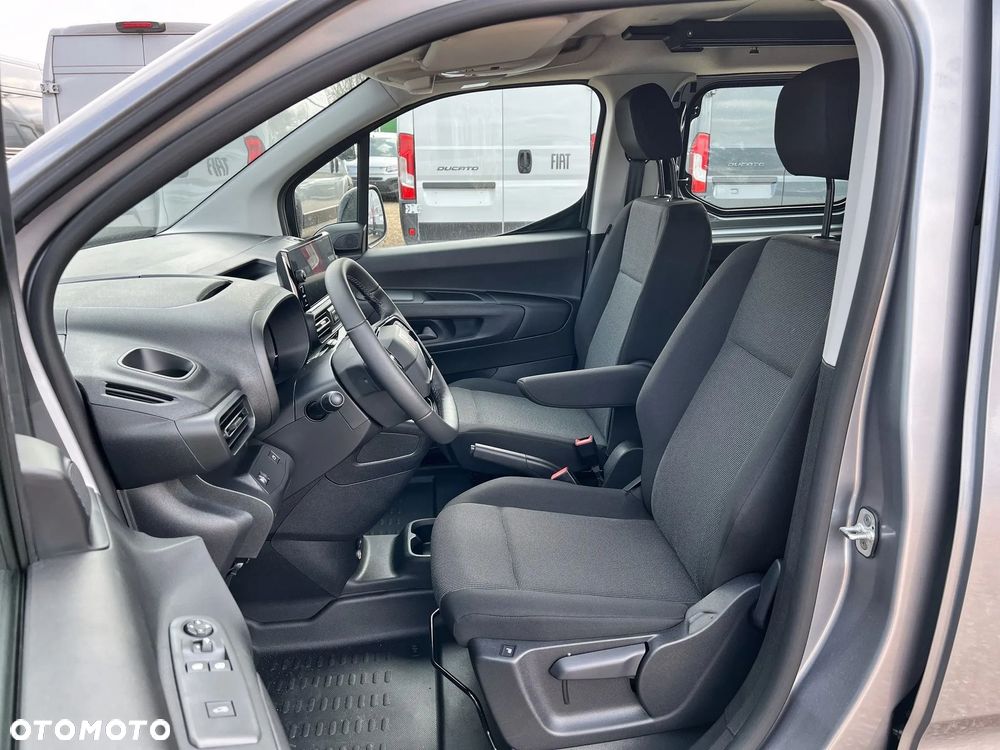 Fiat Doblo Maxi 5 miejsc - 6