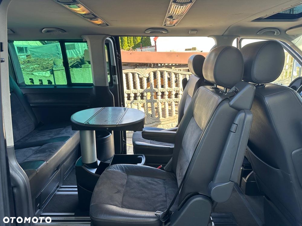 Volkswagen Multivan - 8