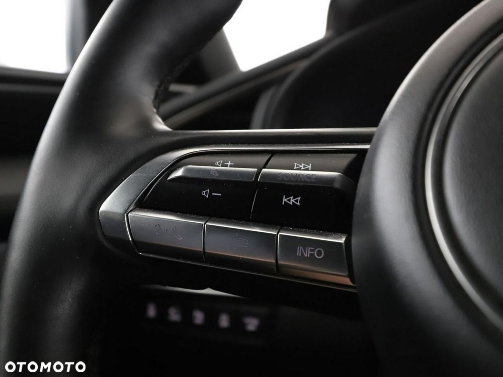 Mazda 3 SKYACTIV-G 2.0 M-Hybrid - 34
