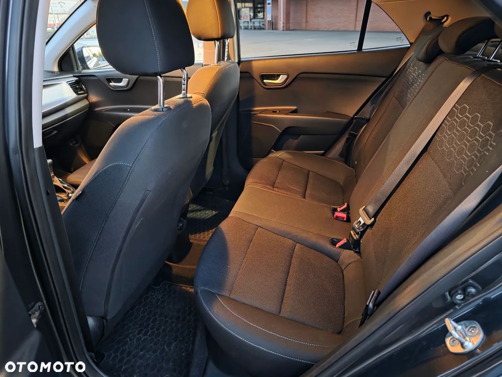 Kia Rio 1.0 T-GDI 120 DCT7 Platinum Edition - 34