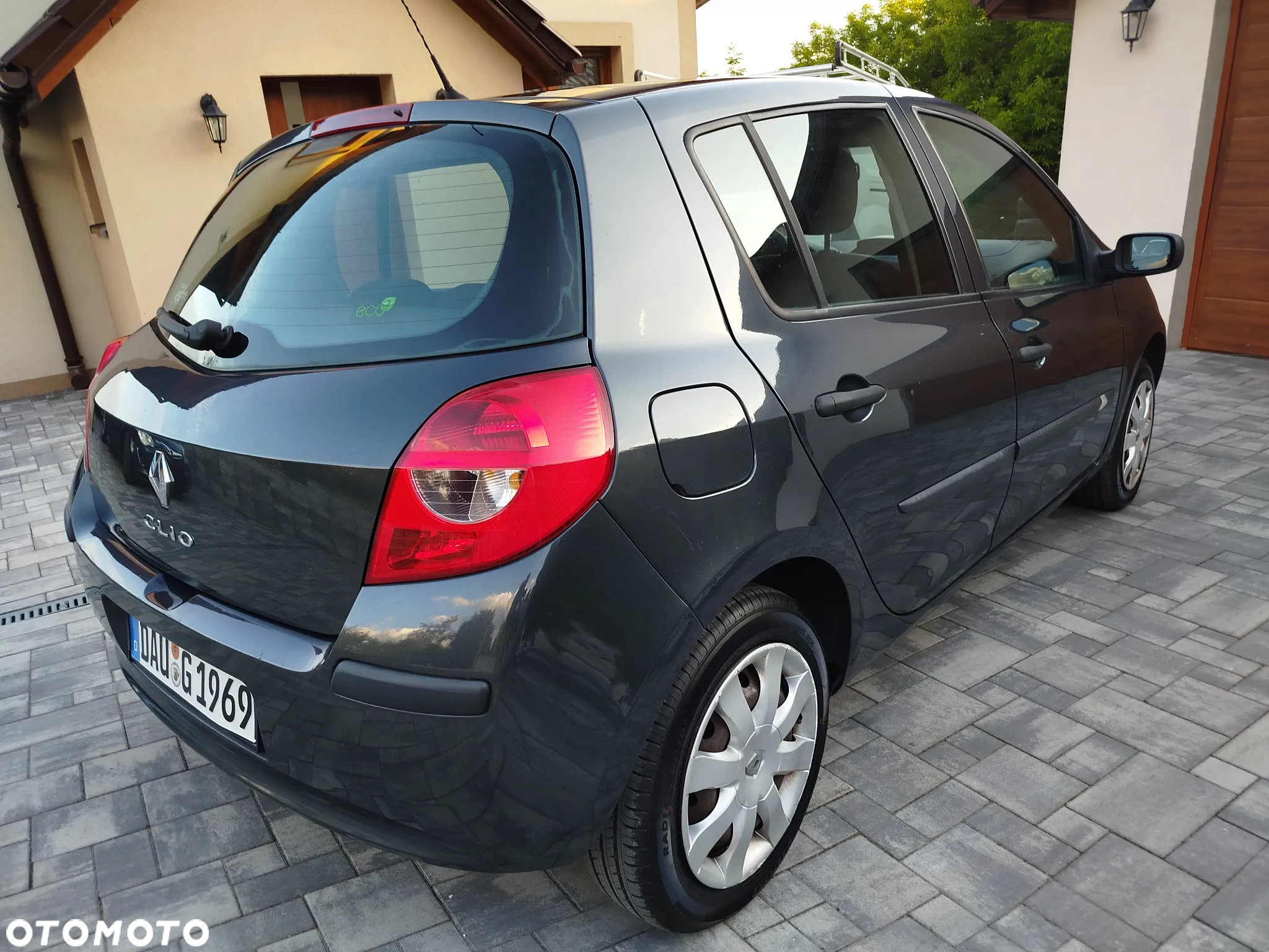Renault Clio 1.2 16V 75 Dynamique - 3