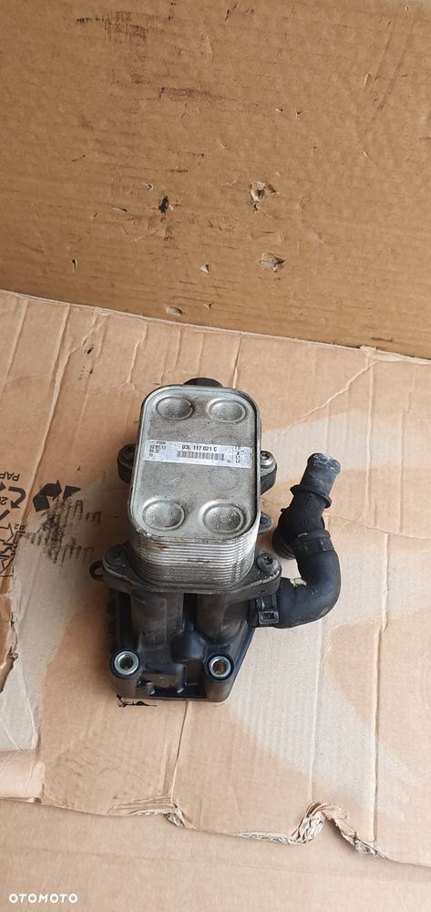 Podstawa filtra oleju chłodniczka VW Tiguan I Lift 2.0 TDI 03L115389C 03L117021C - 6
