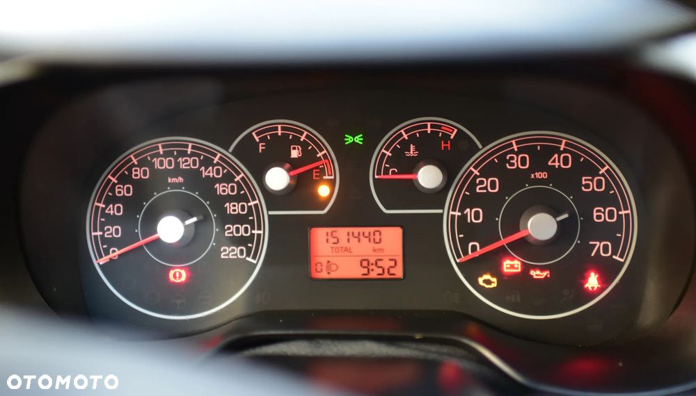 Fiat Grande Punto 1.4 8V Active - 6