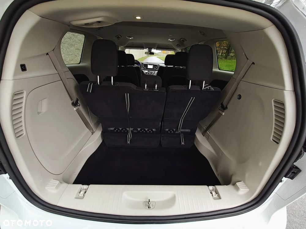 Chrysler Pacifica - 24