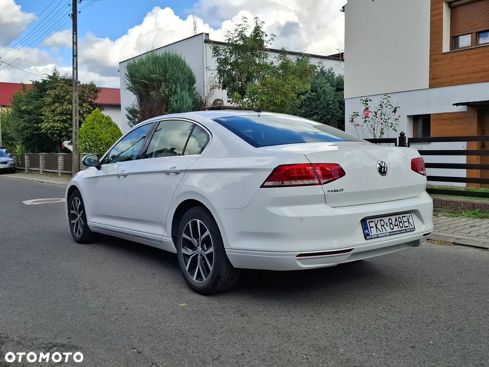 Volkswagen Passat - 5