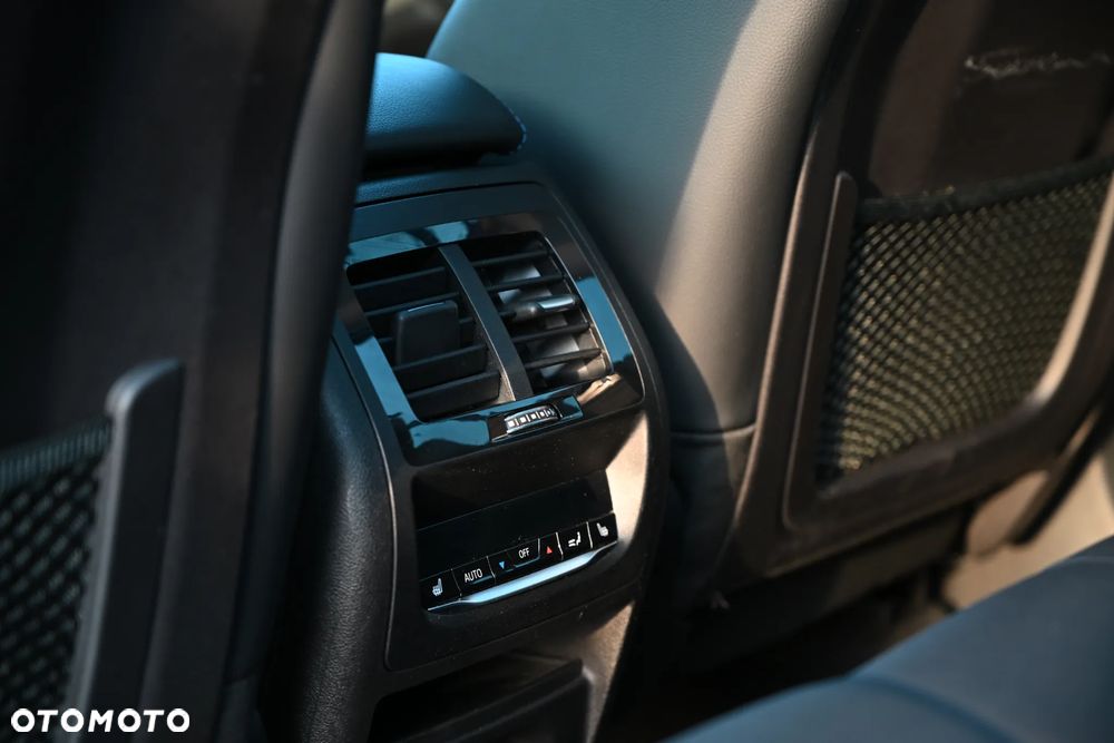 BMW X3 xM40i mHEV - 28