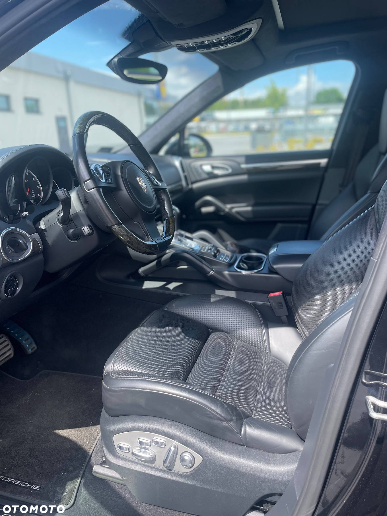 Porsche Cayenne Turbo - 10