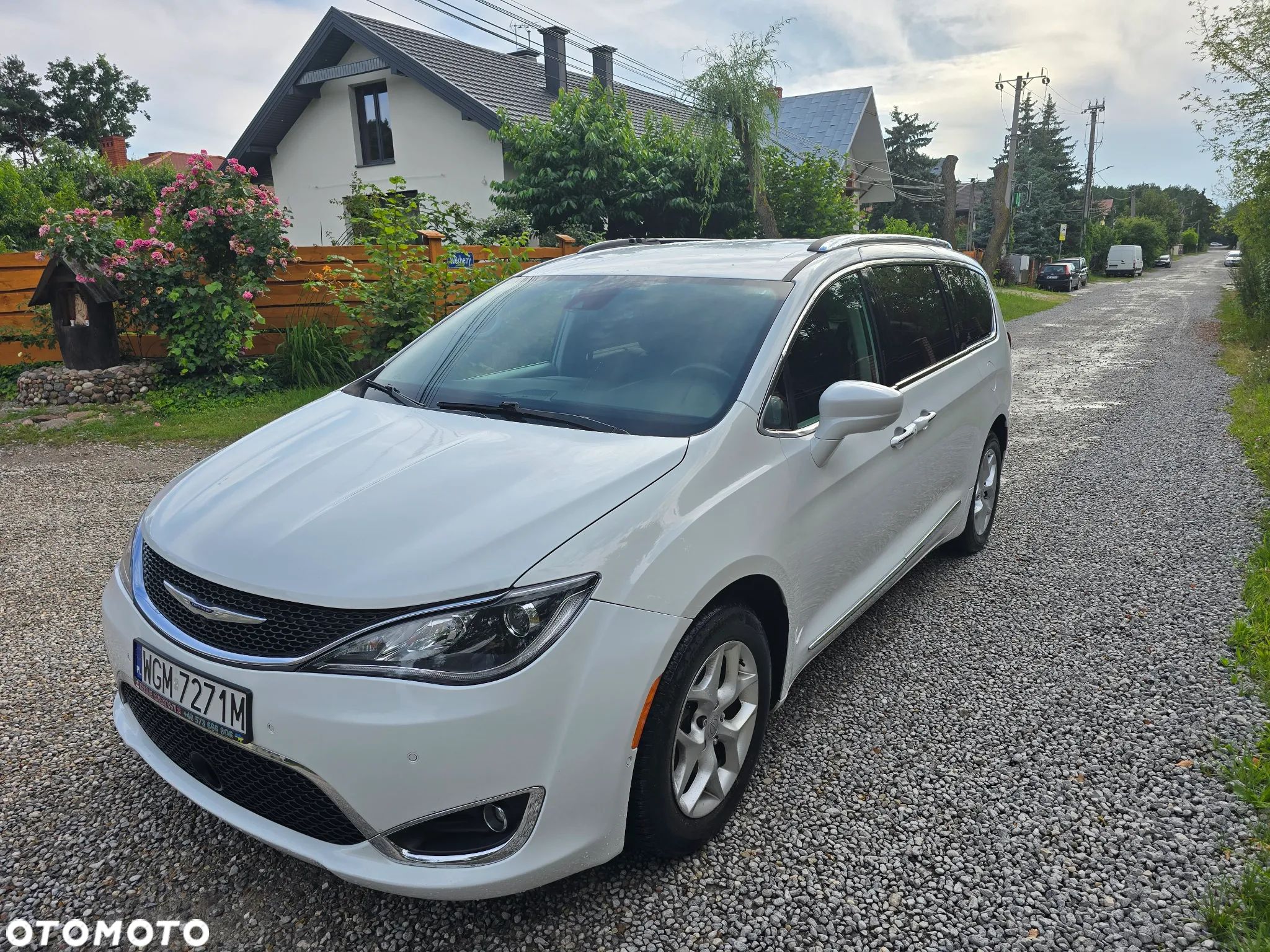Chrysler Pacifica - 1