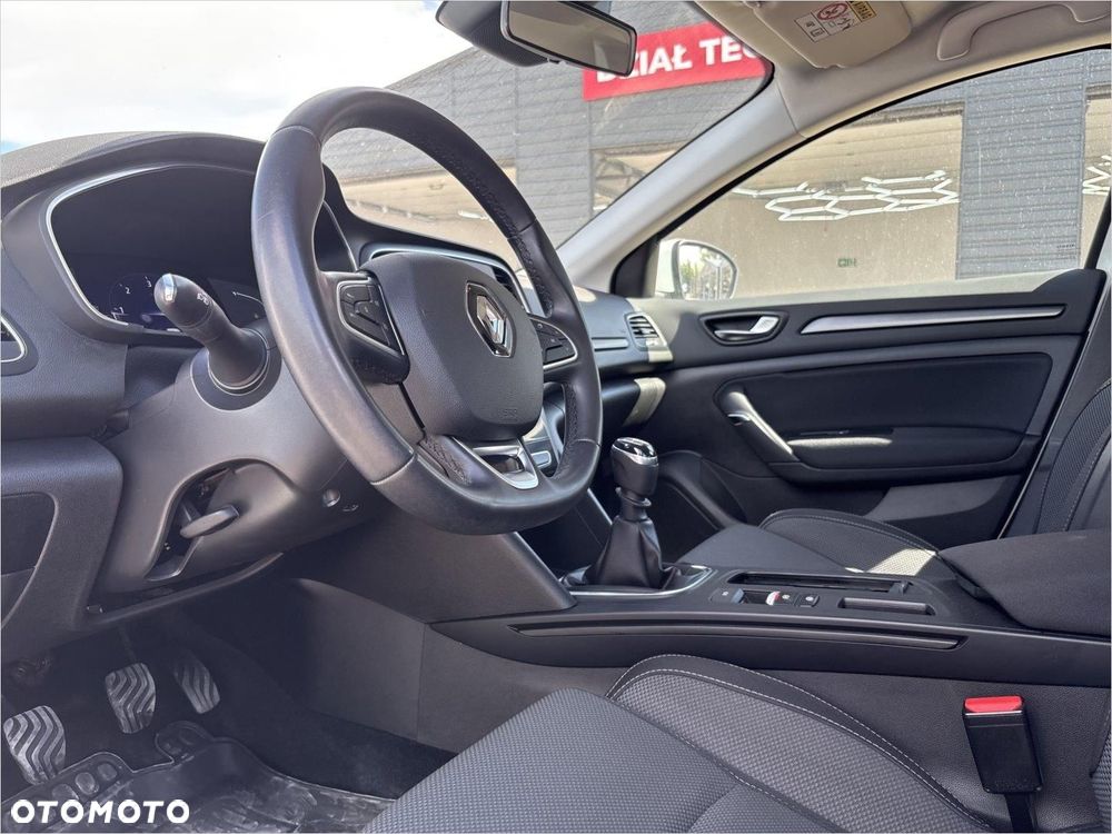 Renault Megane 1.5 Blue dCi Equilibre EDC - 9
