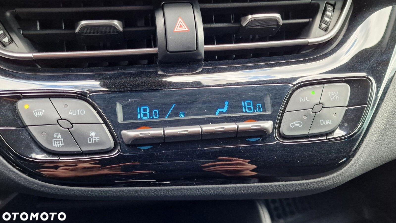 Toyota C-HR 1.2 T GPF Premium - 26