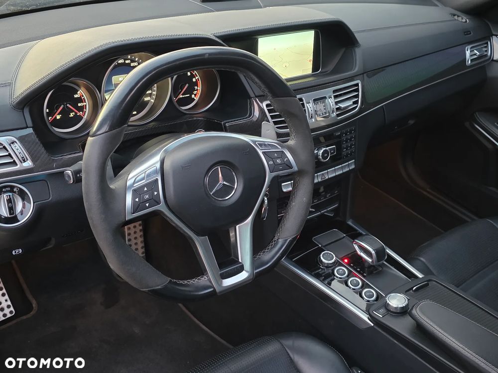 Mercedes-Benz Klasa E 63 AMG S 4-Matic - 5