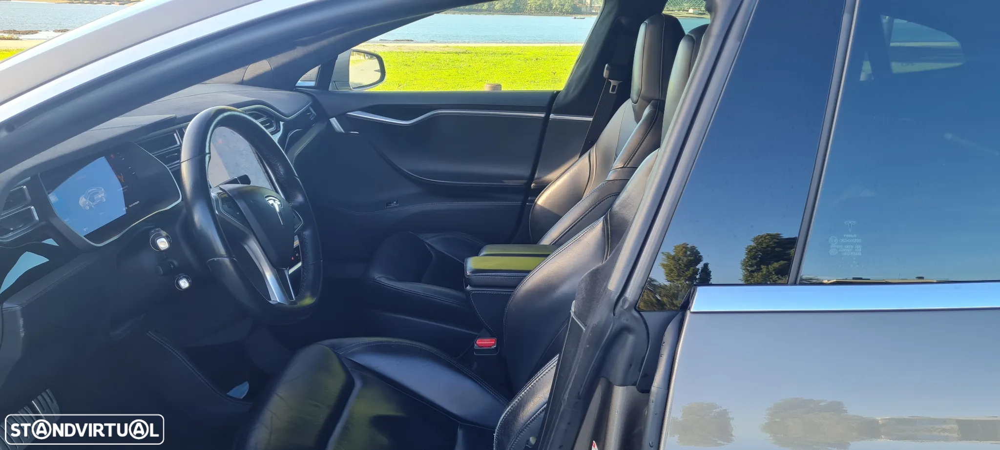 Tesla Model S - 10