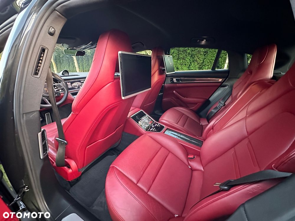 Porsche Panamera 4 E-Hybrid 10 Years Edition - 19