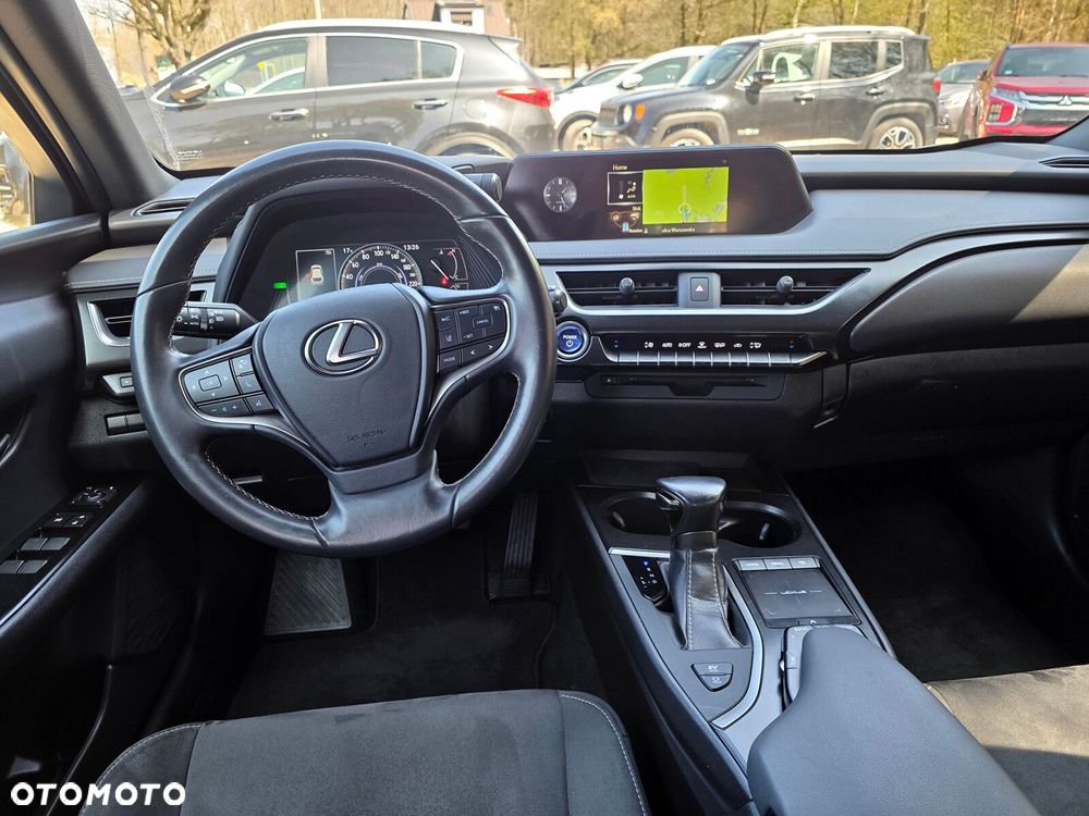 Lexus UX - 7