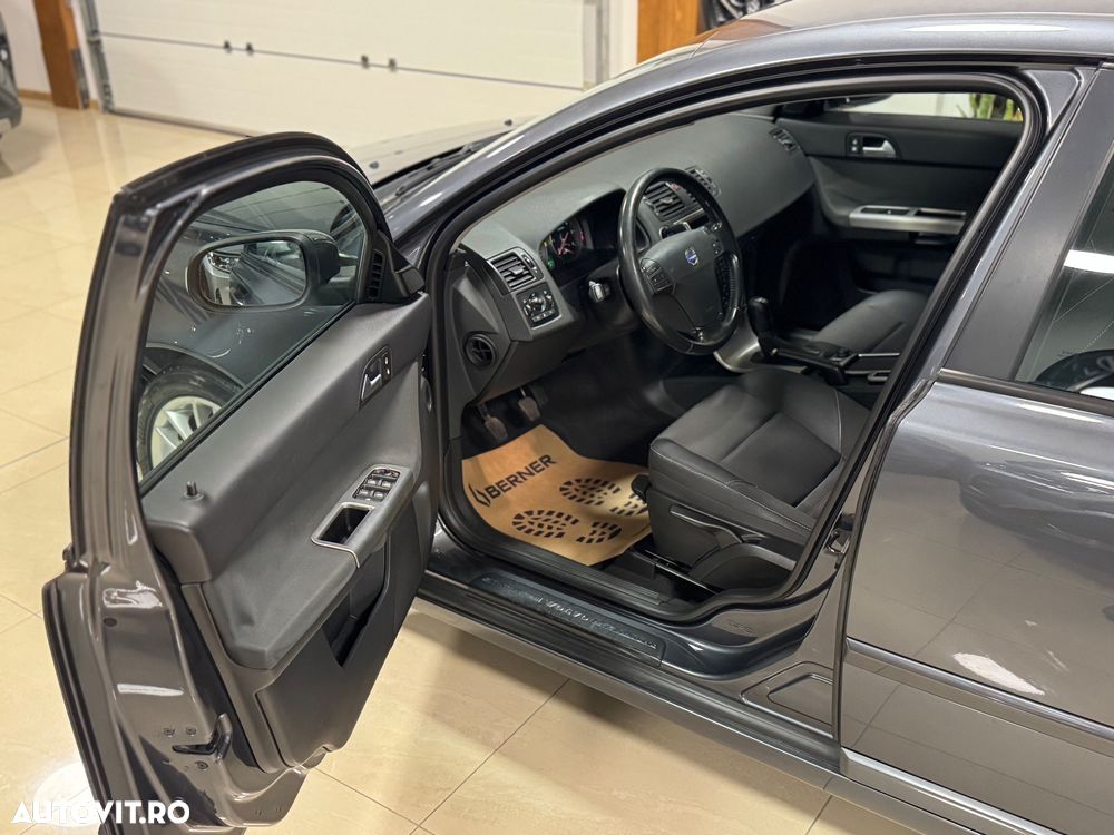 Volvo V50 2.0 D Momentum - 7