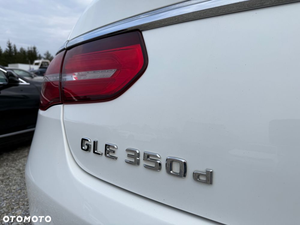 Mercedes-Benz GLE 350 d 4Matic 9G-TRONIC AMG Line - 23