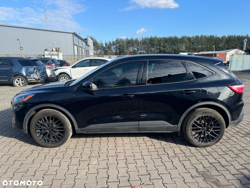 Ford Kuga - 8