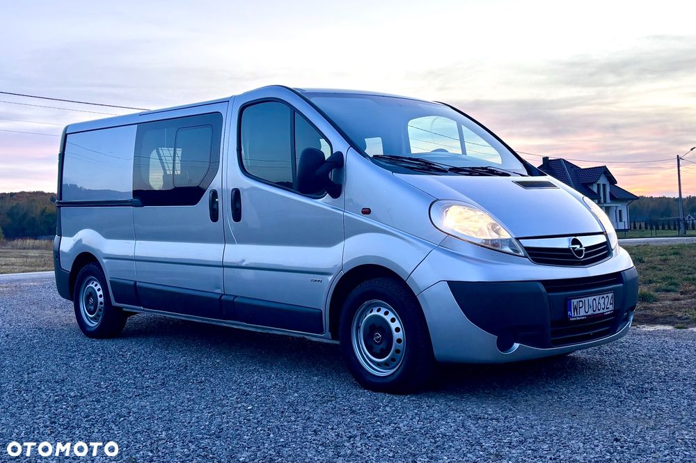 Opel Vivaro - 8