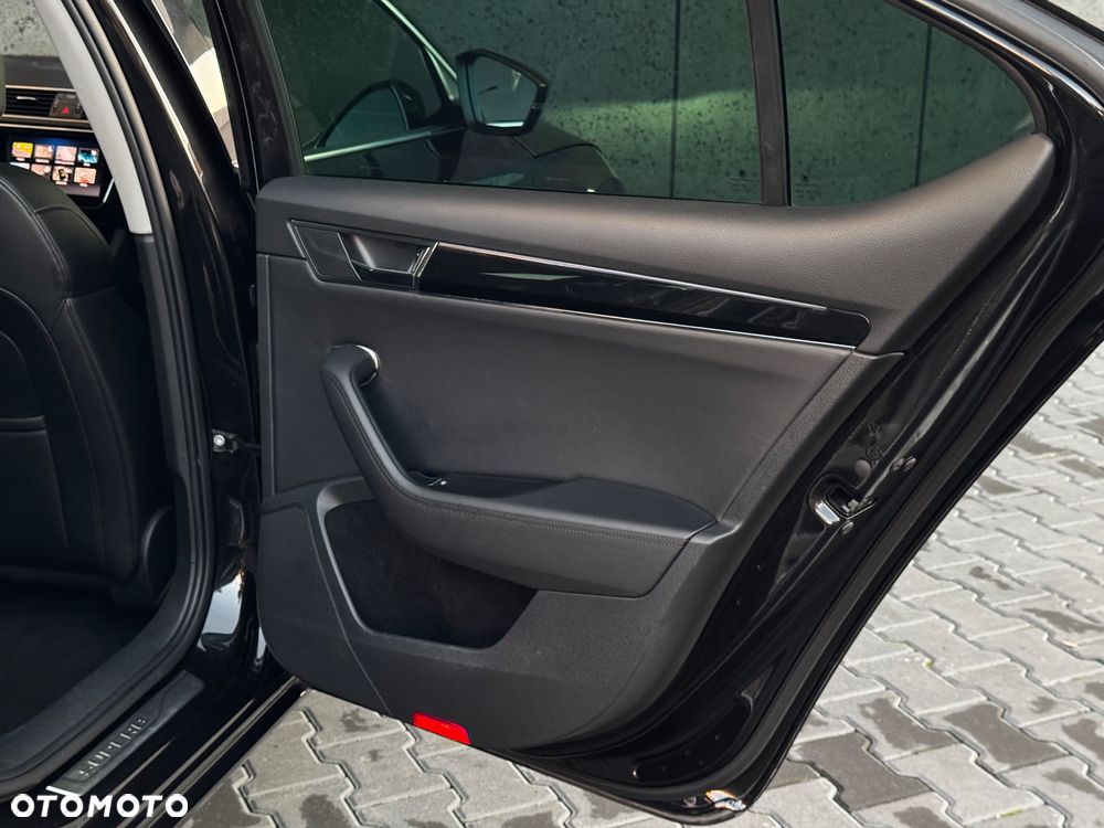 Skoda Superb 2.0 TDI SCR 4x4 L&K DSG - 26