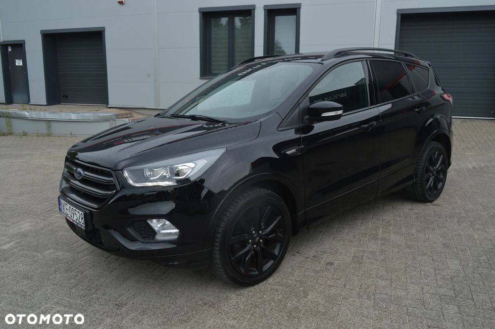Ford Kuga 1.5 EcoBoost 2x4 ST-Line - 4