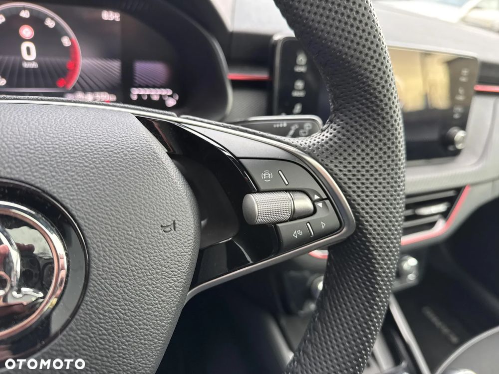 Skoda Kamiq 1.0 TSI Monte Carlo - 19