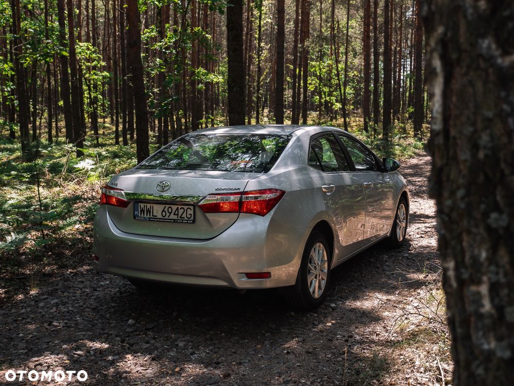 Toyota Corolla - 12