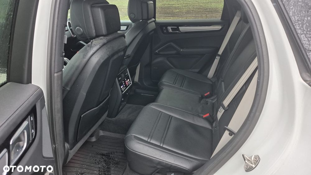 Porsche Cayenne Platinum Edition - 5