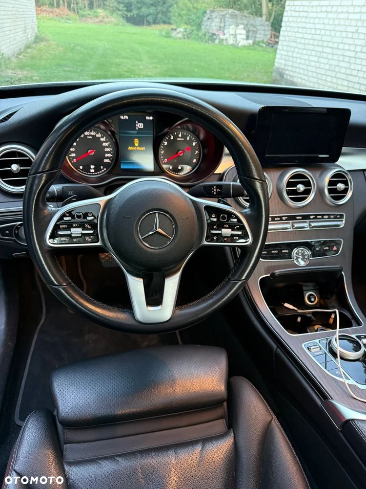 Mercedes-Benz Klasa C 300 4Matic 9G-TRONIC Avantgarde - 12