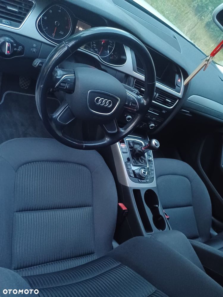 Audi A4 Avant 2.0 TDI - 10