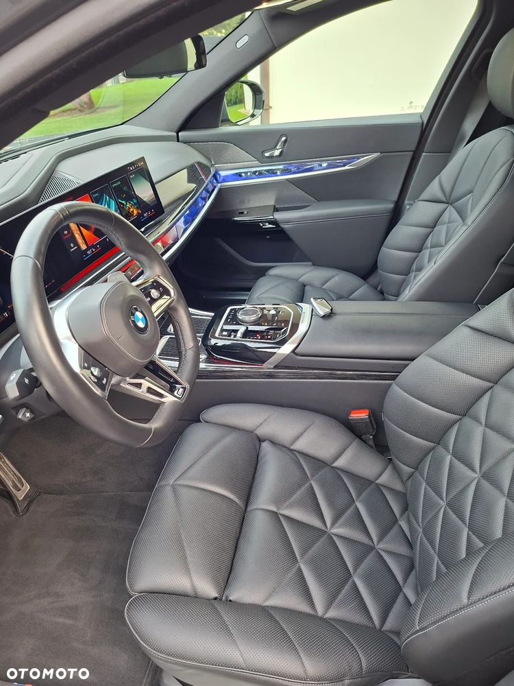 BMW Seria 7 - 10