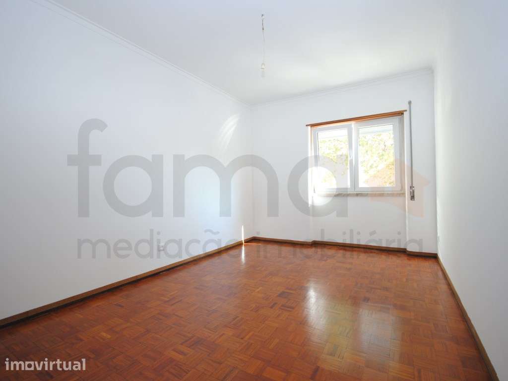 Apartamento T2 Linda-a-Velha - Grande imagem: 5/29