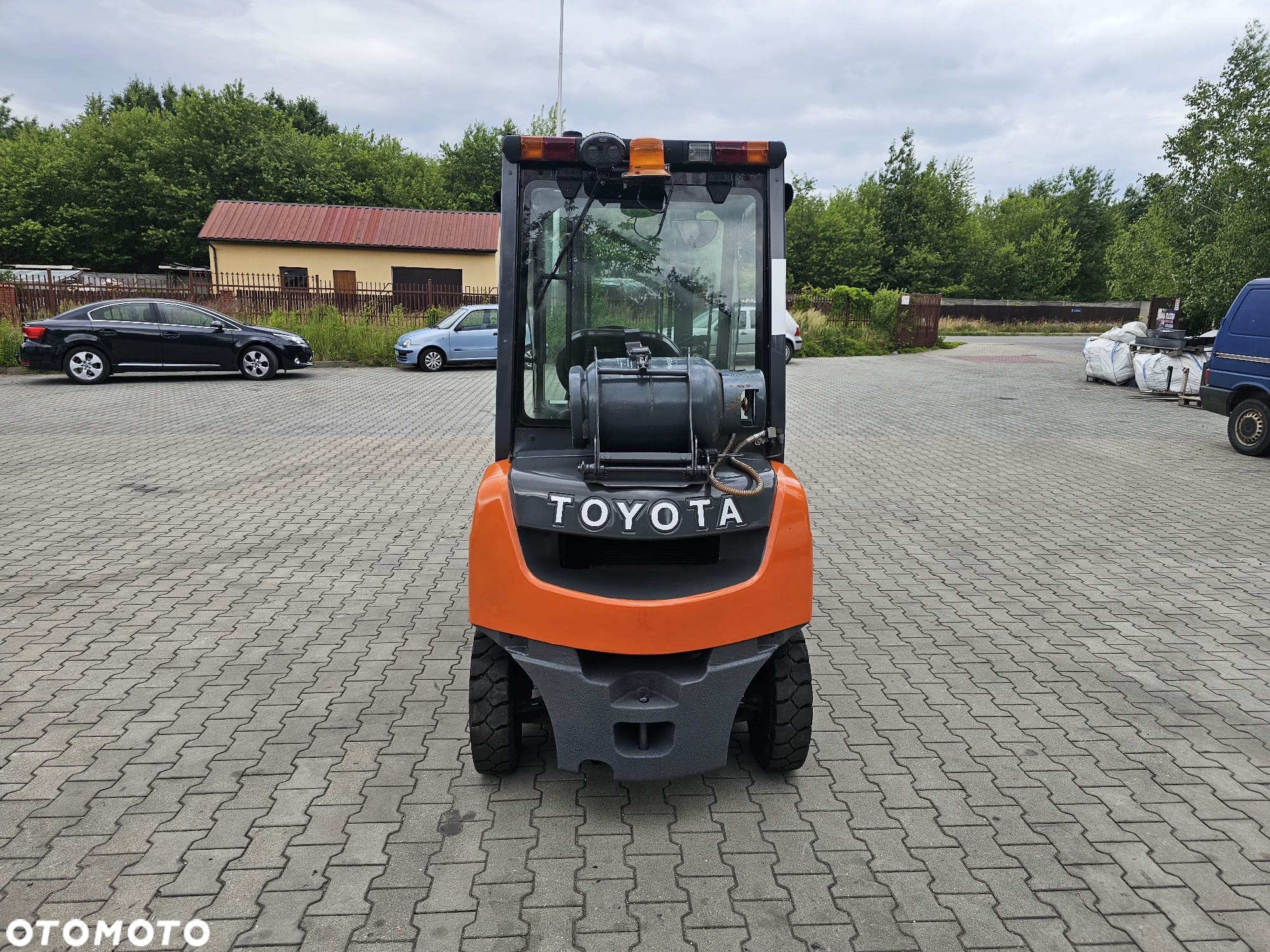 Toyota - 5