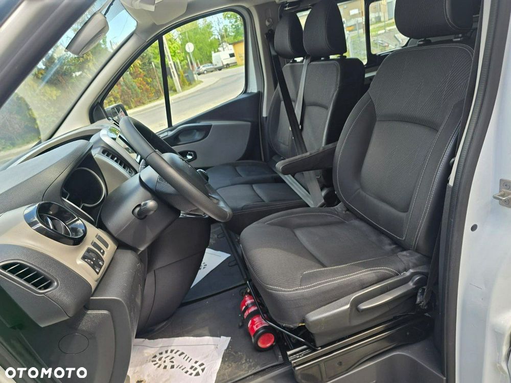 Renault Trafic - 23
