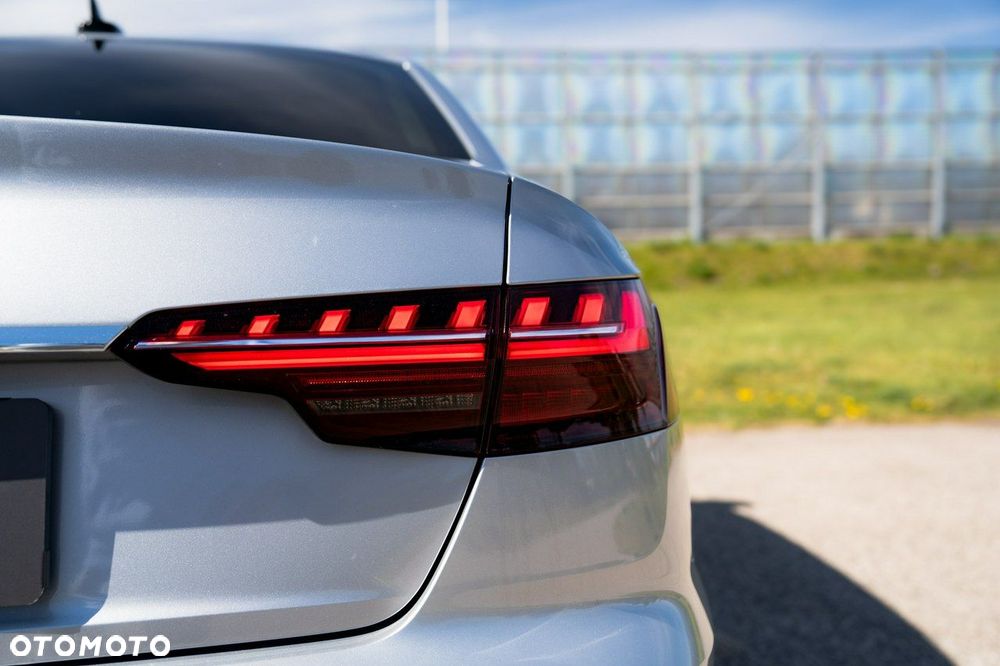 Audi A4 Limousine 35 TFSI mHEV S tronic - 14