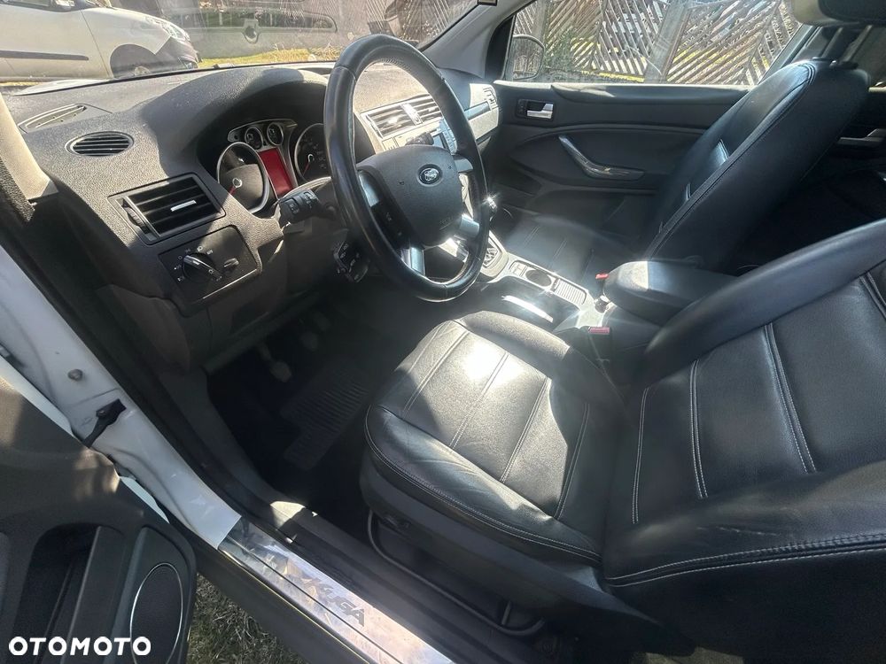 Ford Kuga 2.0 TDCi 4x4 Titanium - 10