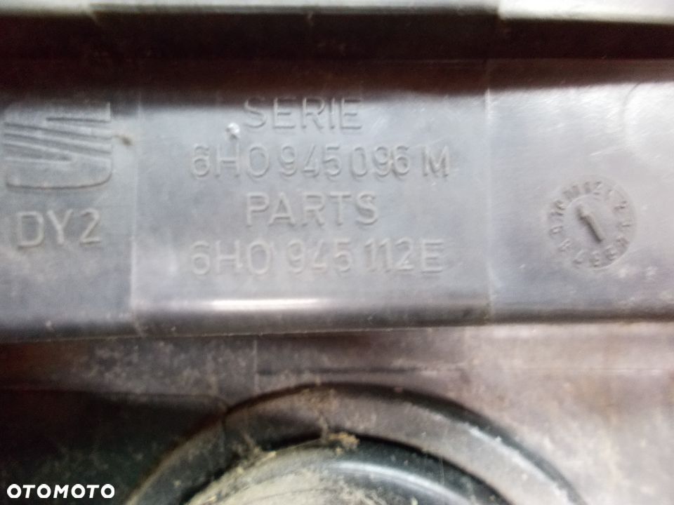 SEAT AROSA LIFT LAMPA PRAWY TYŁ - 3