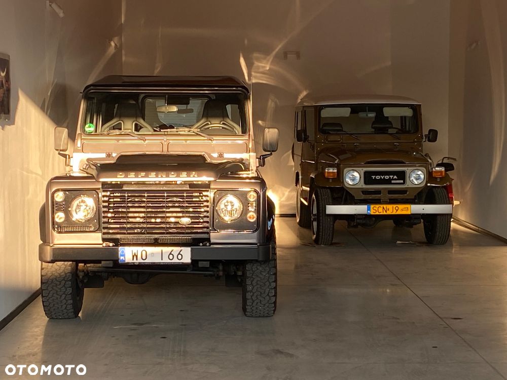 Land Rover Defender - 17