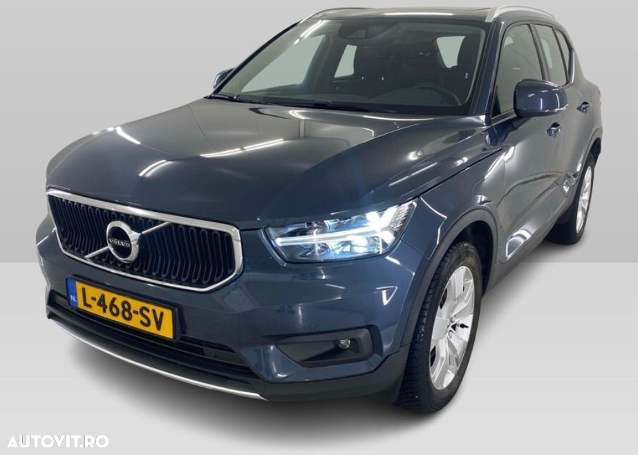 Volvo XC 40 T2 Momentum Pro - 1