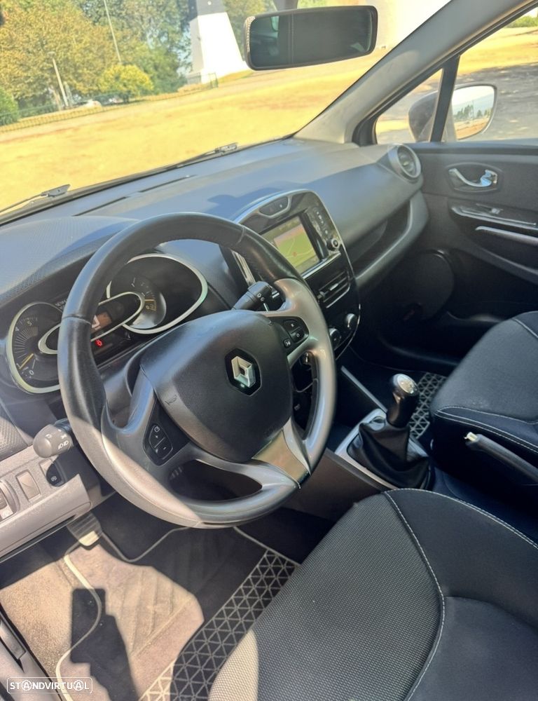 Renault Clio - 14