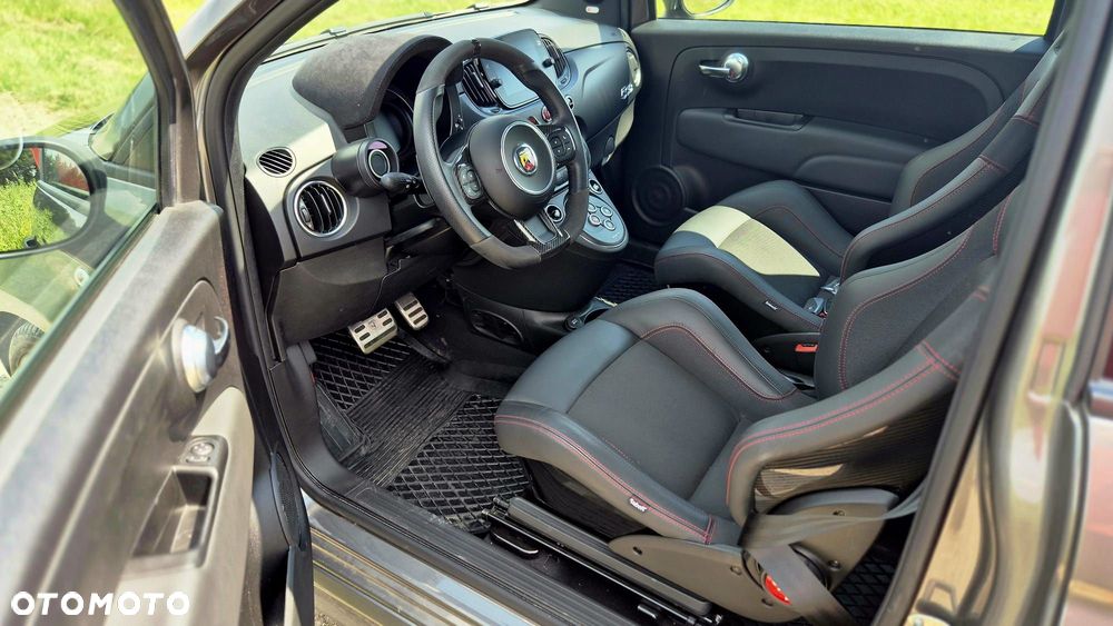 Abarth 695 - 17